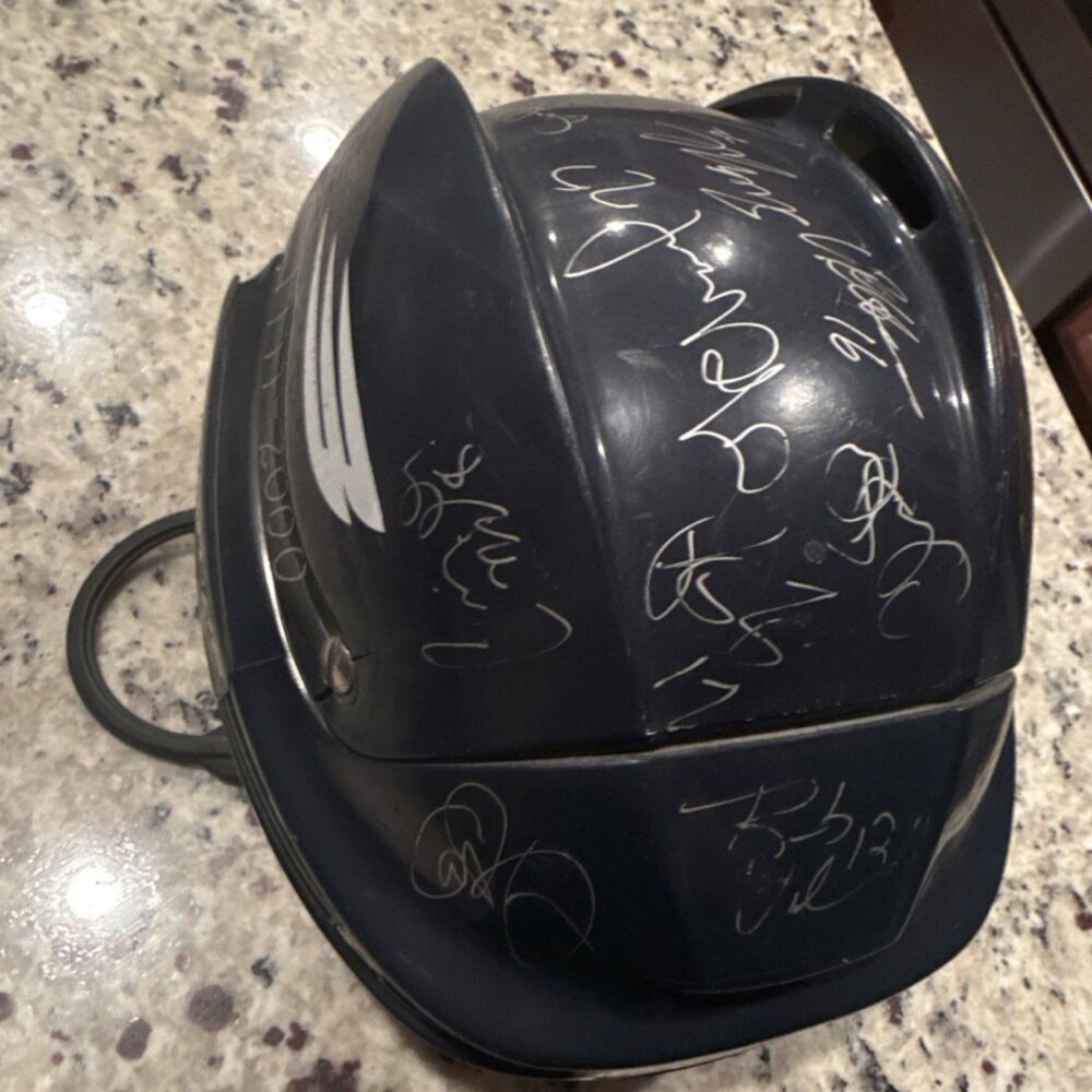Nashville Predators Autographed Hockey Helmet 1999-2000 Original Team Signed - Picture 5 of 9